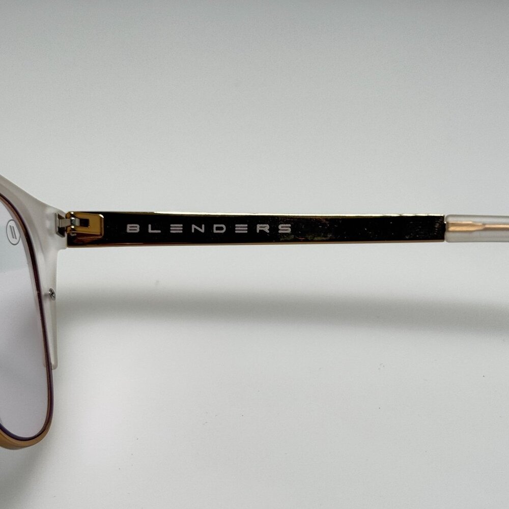 Blenders Frosted Sunrise Blue Light Glasses - Picture 5 of 6